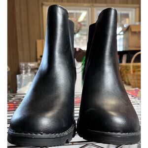 NWT Universal Threads Linda Boots  MSRP $25